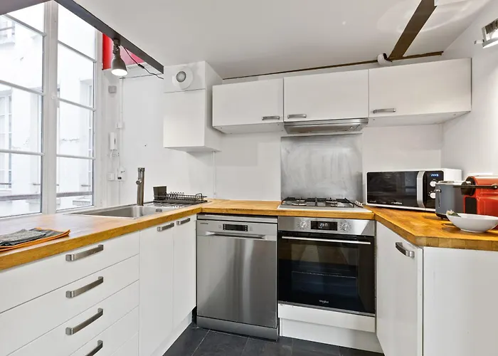 Apartment Quartier Musee Du Louvre - 2 Bedroom Free Netflix Paris